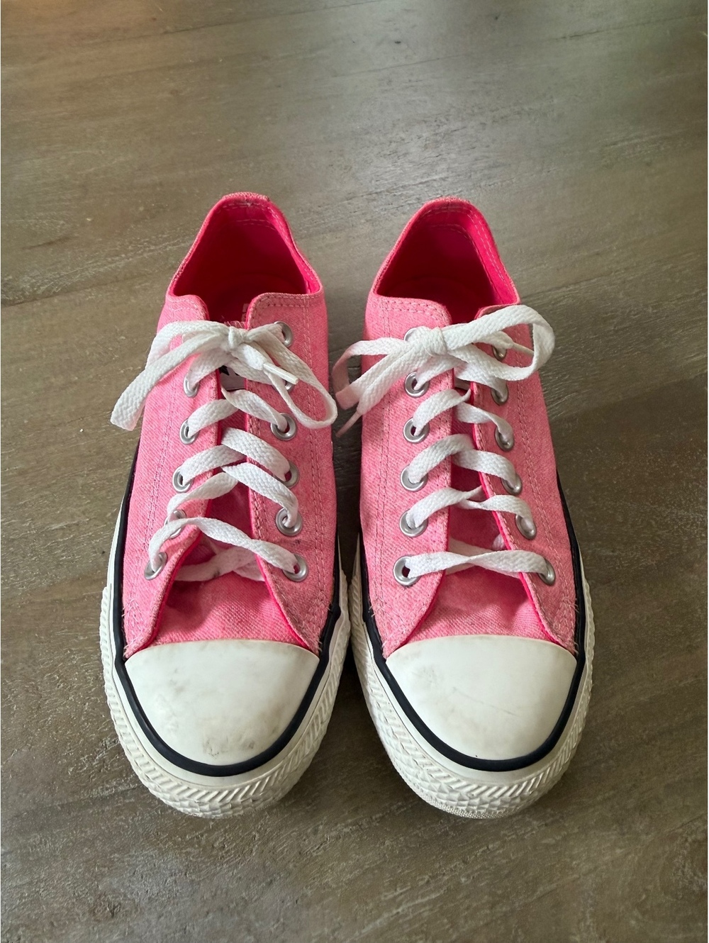 Converse All Star Classic Pink Low Top Sneakers Size 7 Women / 5 Men